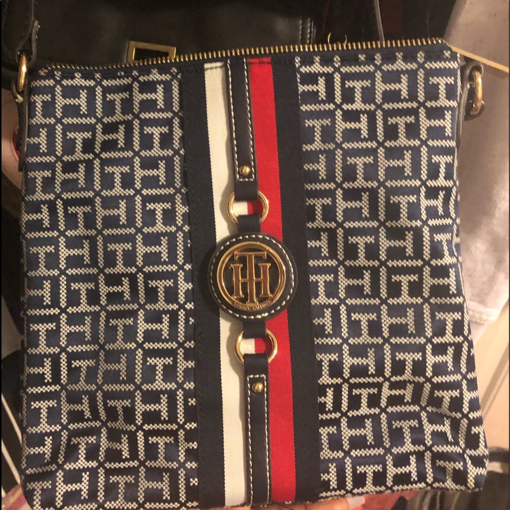 BRAND NEW TOMMY HILFIGER PURSE